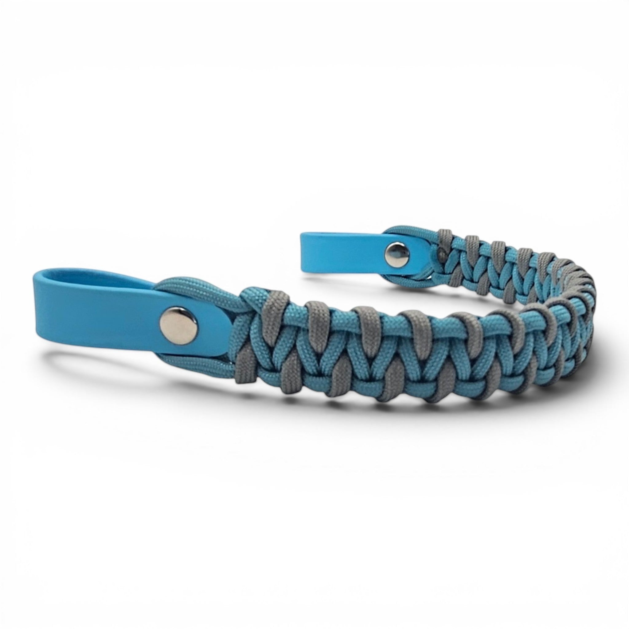 Ponies and Pups custom browband featuring blue and grey woven paracord with a durable blue BioThane base.