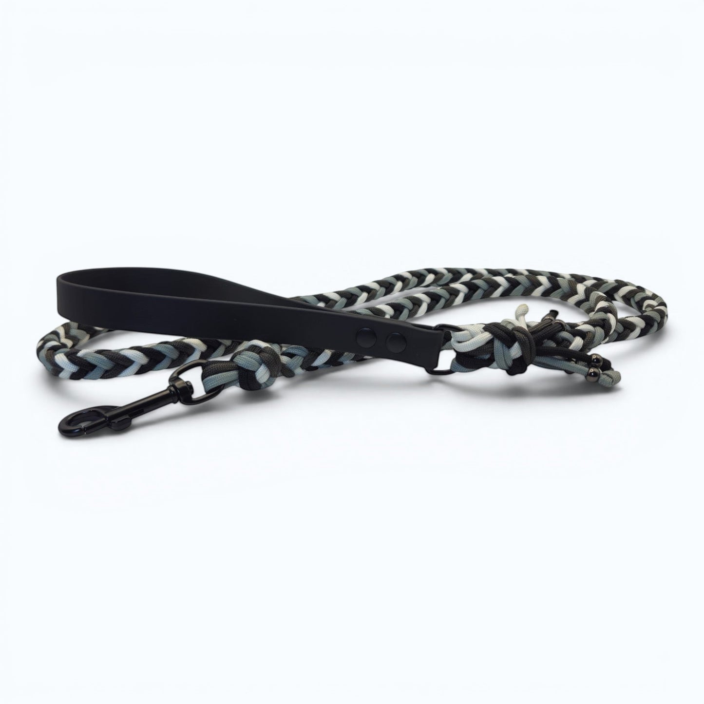 Ponies and Pups Wilmington handmade braided dog lead with black BioThane handle and metal snap hook. Grey, black, and white rope.