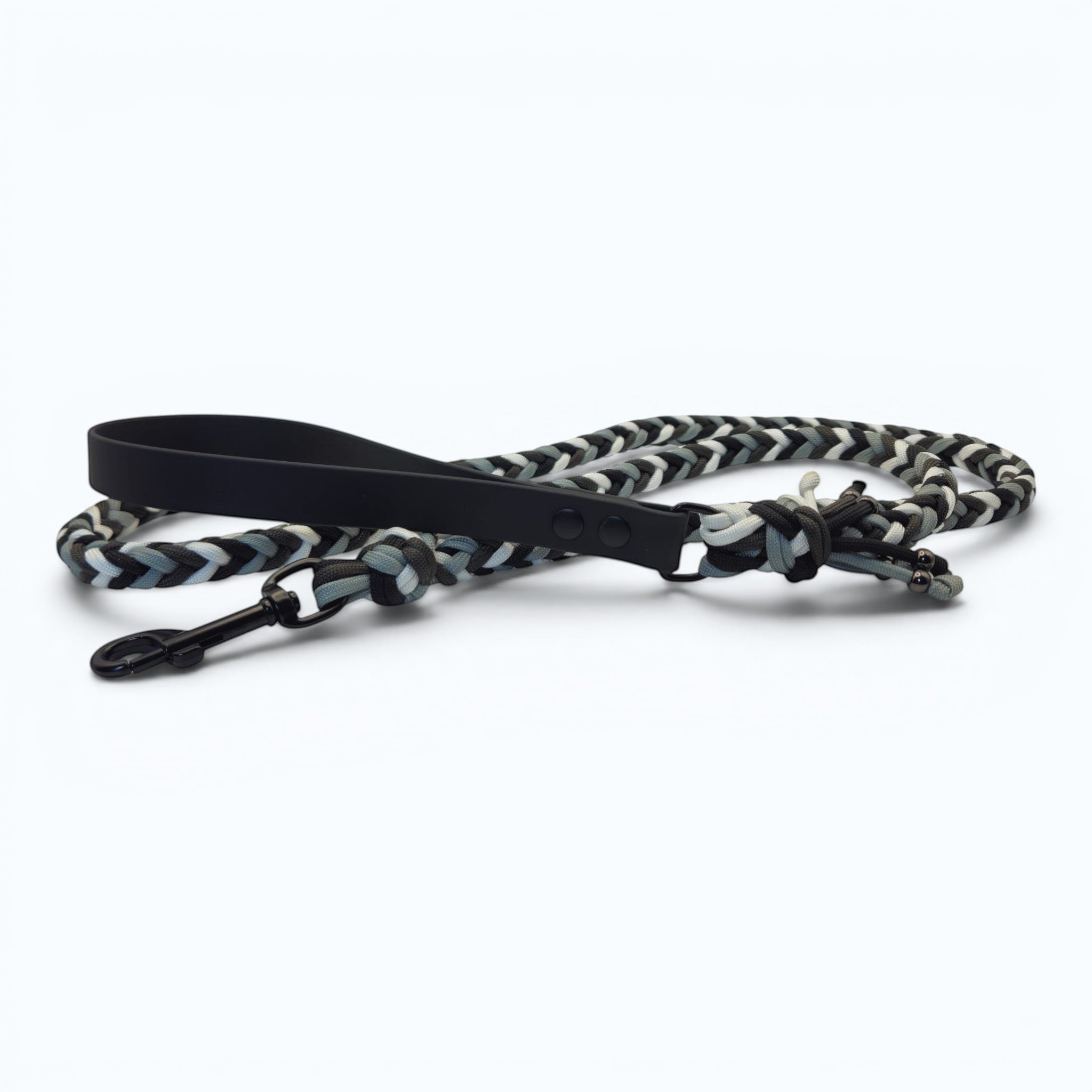 Ponies and Pups Wilmington handmade braided dog lead with black BioThane handle and metal snap hook. Grey, black, and white rope.