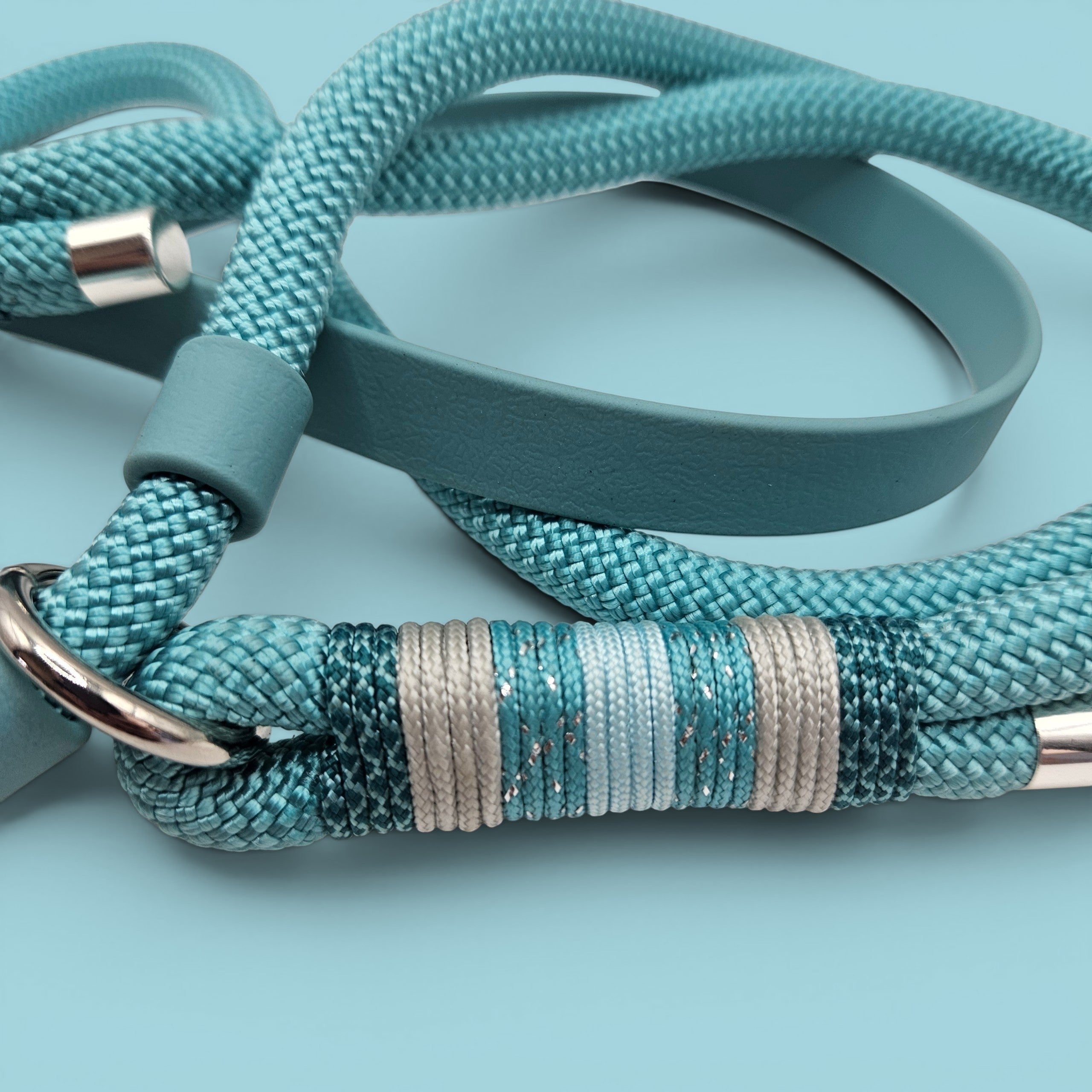 Ponies and Pups luxury teal rope slip lead with waterproof BioThane handle, silver end caps, and decorative whipping.